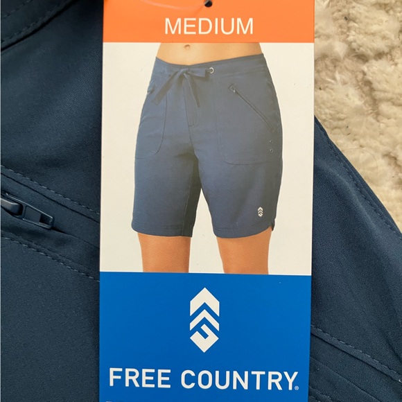New, Free Country Women's Plus Bermuda Board Short Navy M - Picture 4 of 10